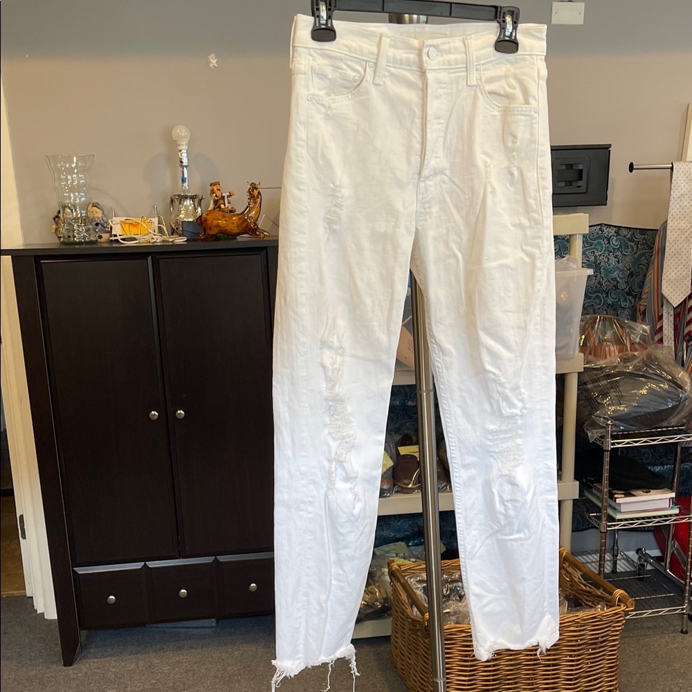 MOTHER Superior Tomcat Ankle Jeans Size 28 White Quiet Innocent Distressed Fray